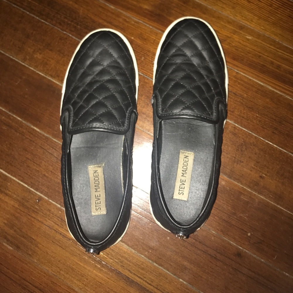 Used Steve Madden flats